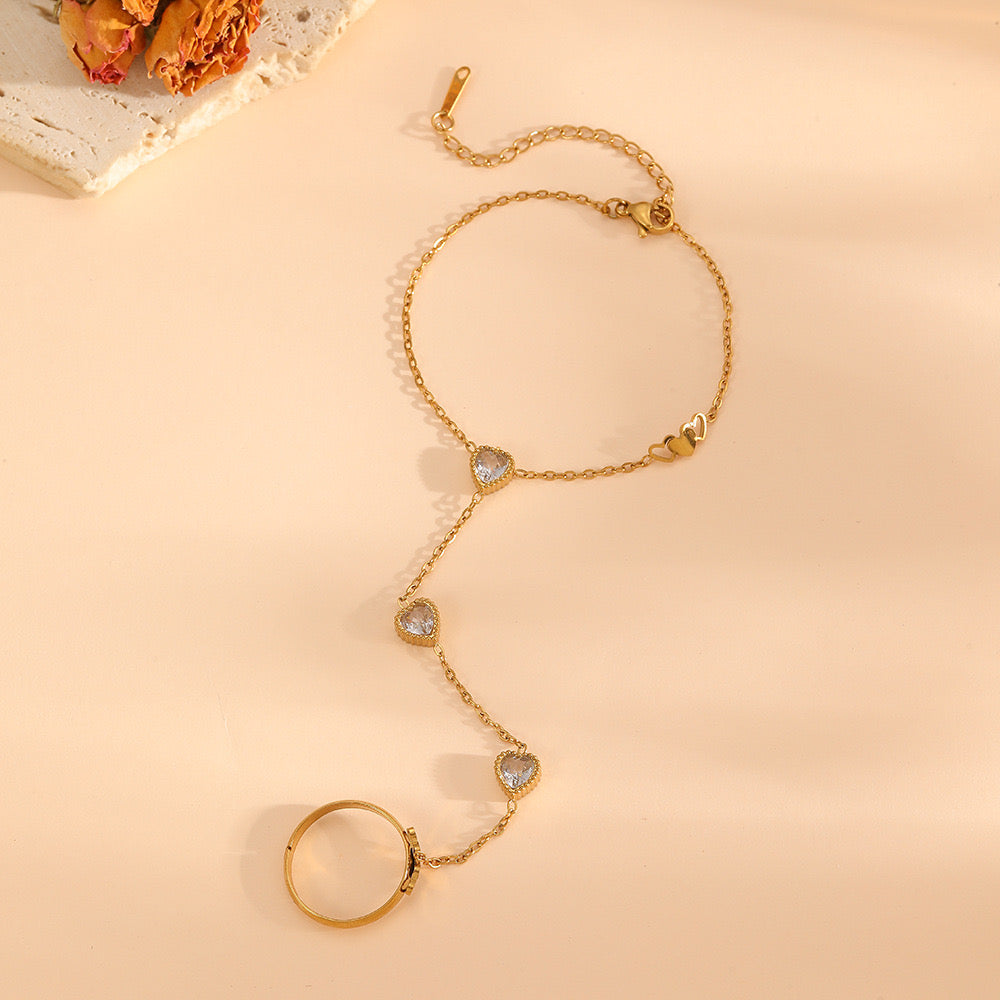 Sweetheart hand chain