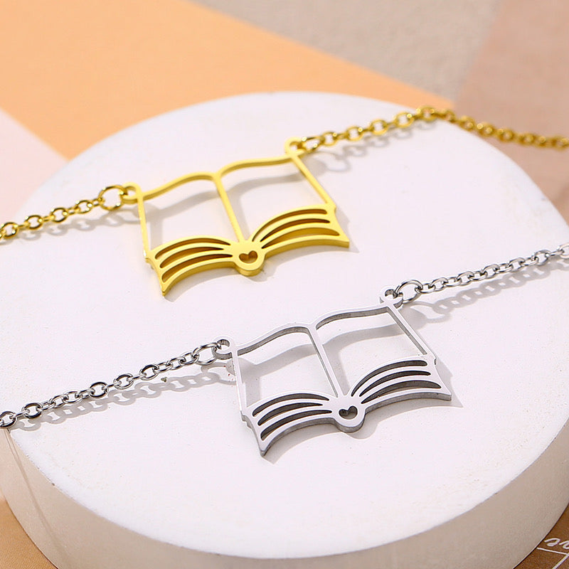 Plot Twist Necklace