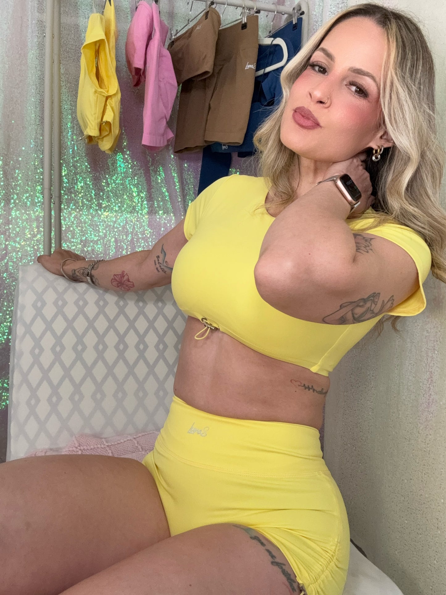 Sarah Luna Set