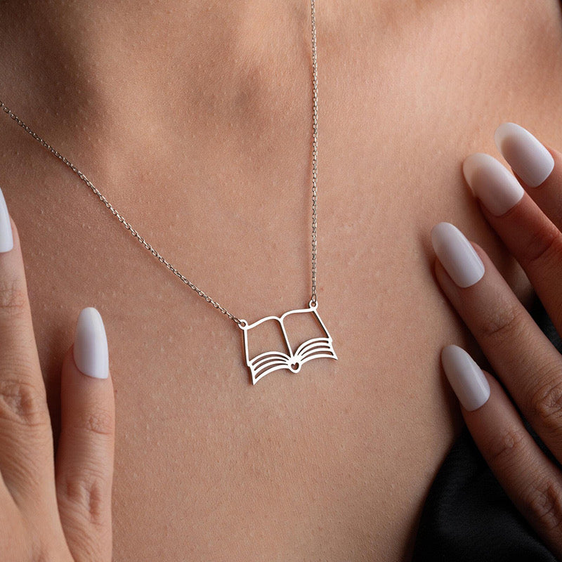 Plot Twist Necklace