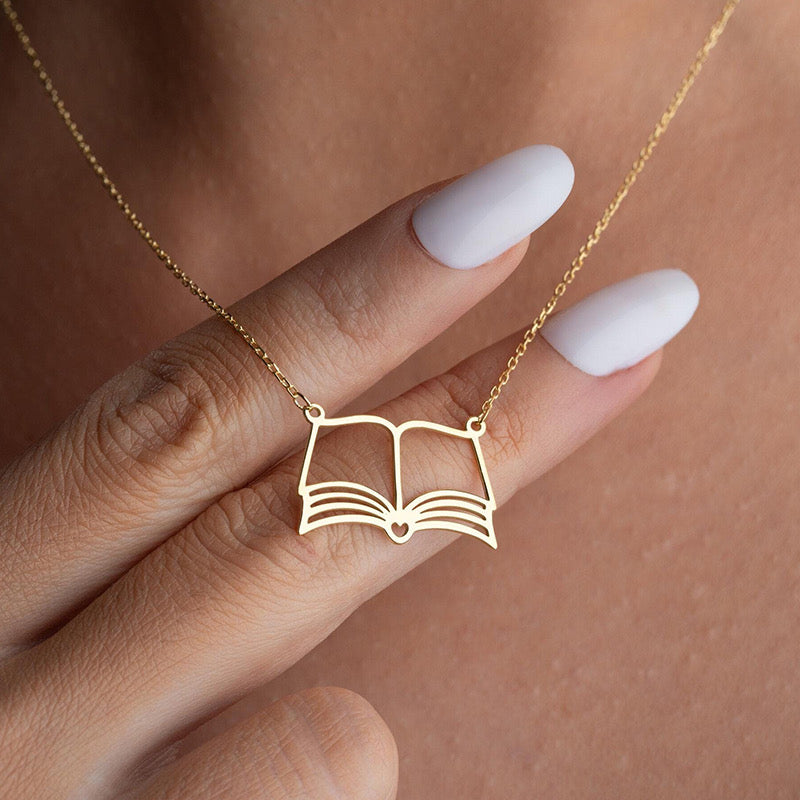 Plot Twist Necklace